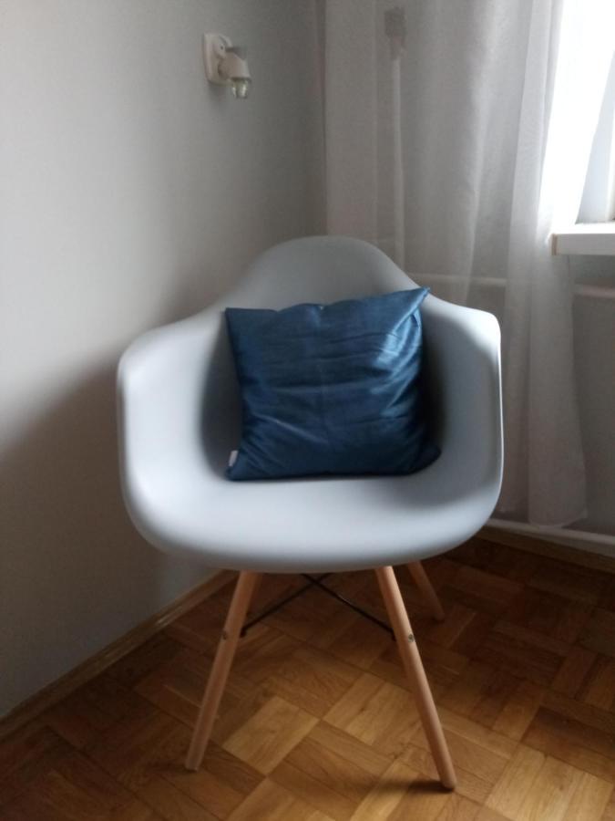 18 Apartment *